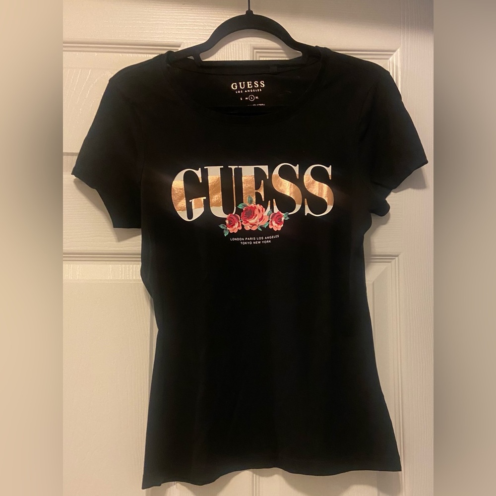 Guess tshirt